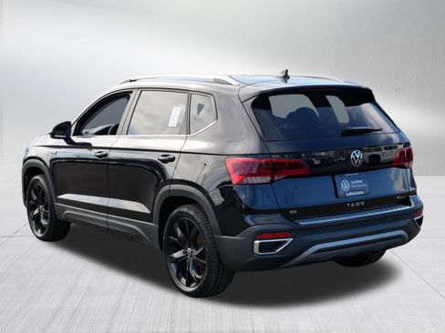 Certified 2023 Volkswagen Taos SE w/ Panoramic Sunroof Package image 5