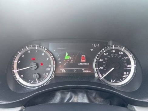 Used 2023 Toyota Highlander LE FWD image 13