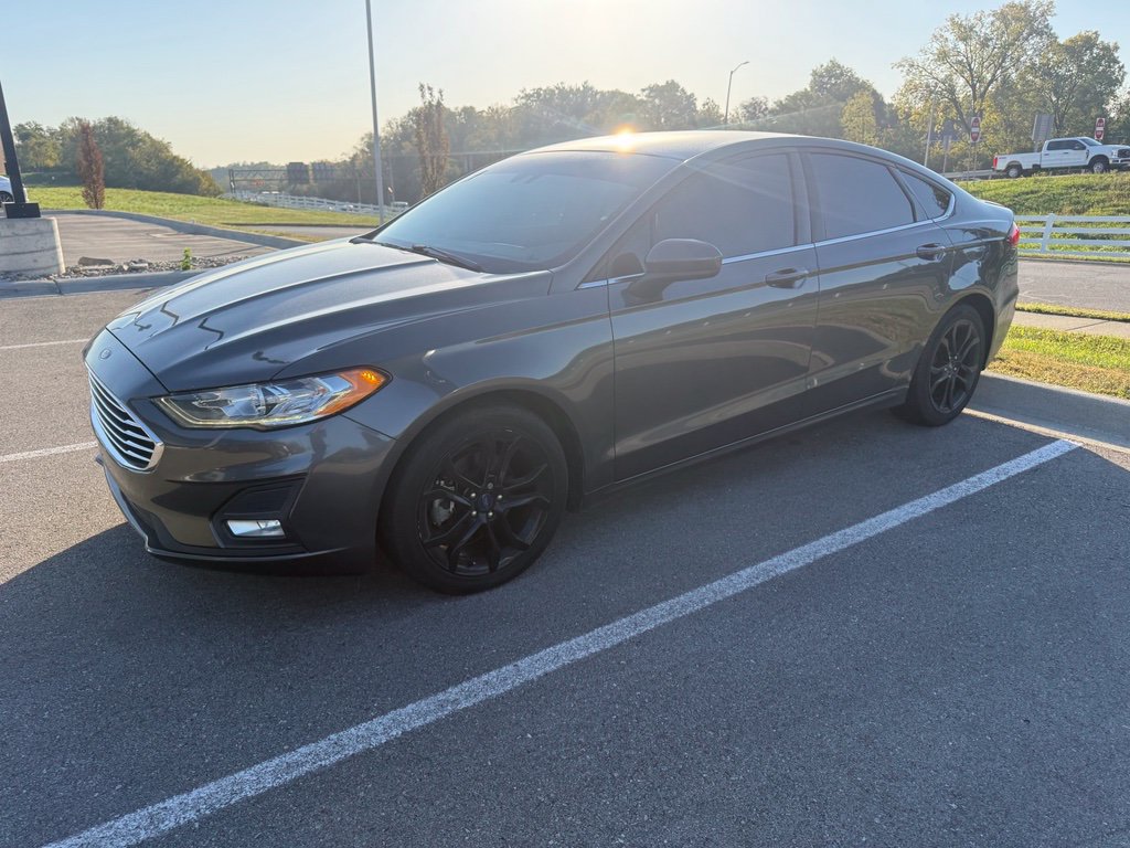 Used 2019 Ford Fusion SE w/ Equipment Group 151A FWD image 4