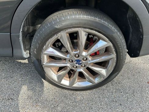 Used 2016 Ford Escape SE w/ SE Chrome Package image 9