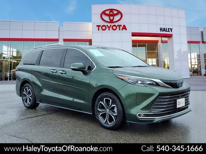 Certified 2025 Toyota Sienna Platinum