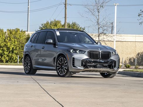 New 2026 BMW X5 xDrive50e w/ M Sport Package image 2