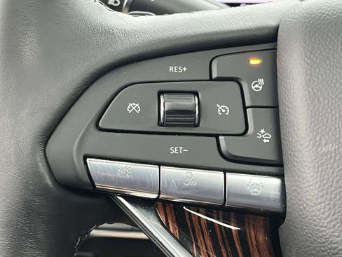 Used 2024 Cadillac Escalade ESV Premium Luxury w/ Performance Package image 27