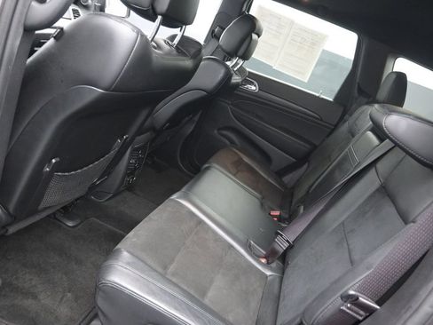 Used 2021 Jeep Grand Cherokee Laredo X RWD image 19