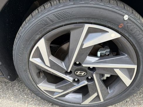 New 2026 Hyundai Elantra Sport image 11