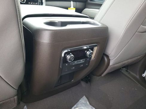 New 2026 GMC Yukon XL Elevation w/ Elevation Premium Package AWD/4WD image 16