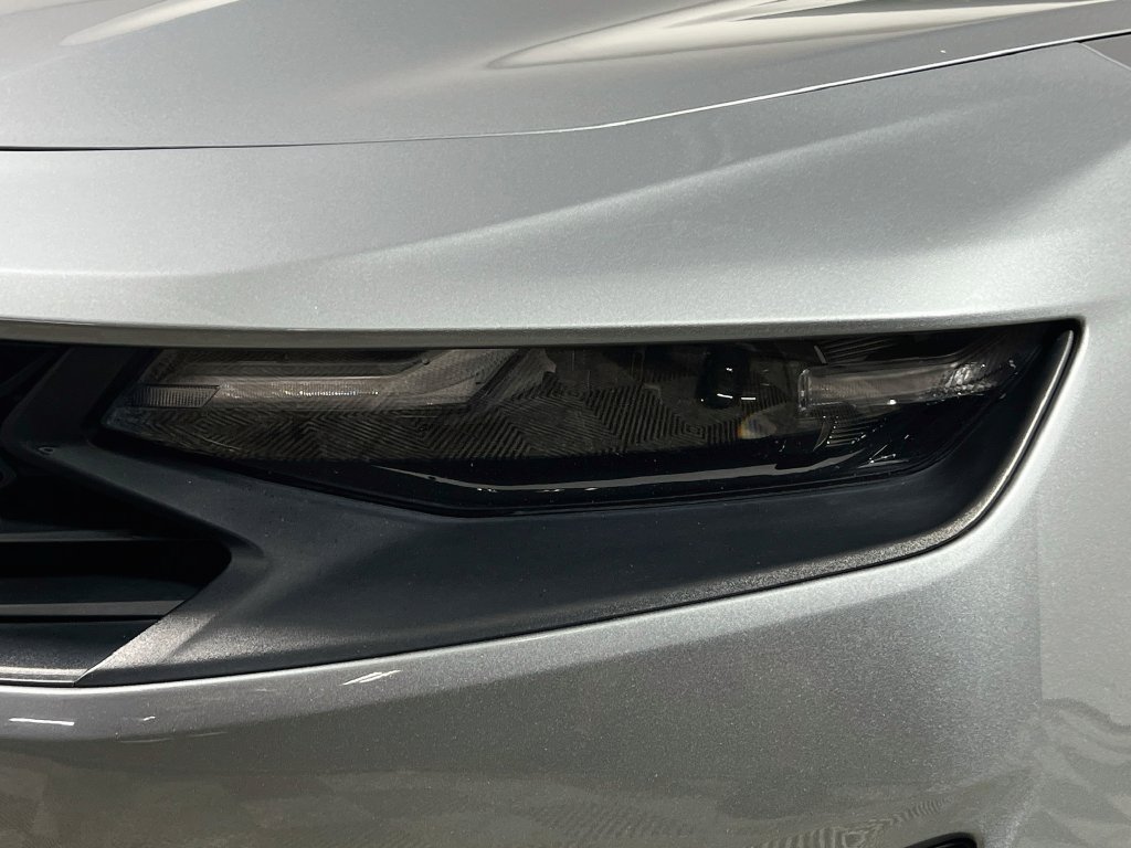 Used 2024 Chevrolet Camaro LT RWD image 9