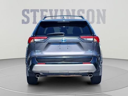 Used 2022 Toyota RAV4 SE w/ Convenience Package AWD/4WD image 4
