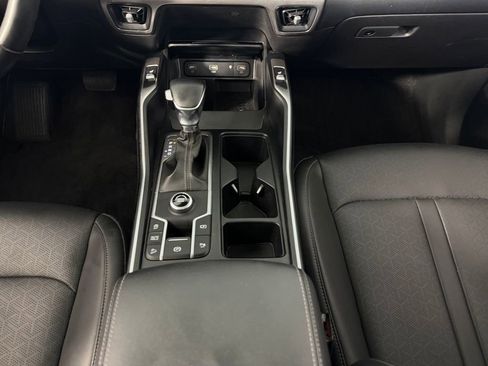 Used 2022 Kia Sorento EX w/ Panoramic Sunroof Package FWD image 17
