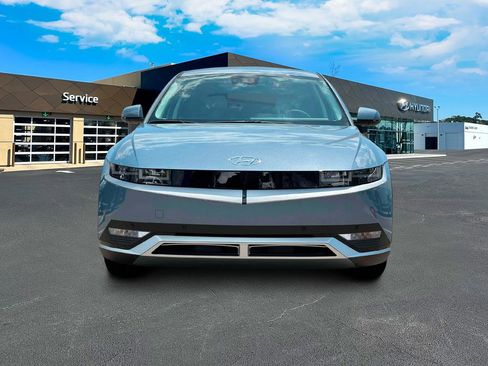 New 2024 Hyundai Ioniq 5 SEL image 13