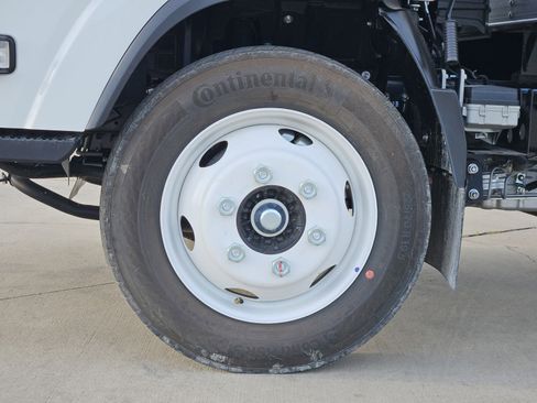 New 2026 Isuzu NPR RWD image 7