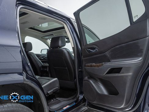 Used 2021 GMC Acadia Denali w/ Denali Ultimate Package image 31