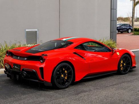 Used 2020 Ferrari 488 Pista Coupe image 5