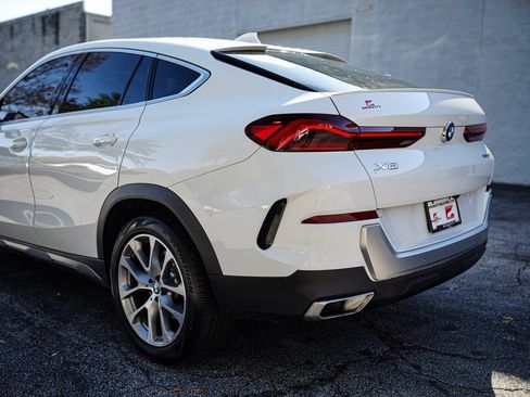Used 2023 BMW X6 xDrive40i image 12
