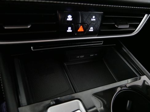 Certified 2024 Volkswagen Atlas SEL Premium R-Line image 31