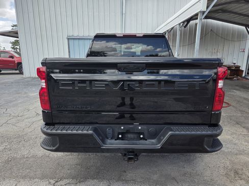 Used 2024 Chevrolet Silverado 1500 Custom w/ Turbomax Blackout Package image 3