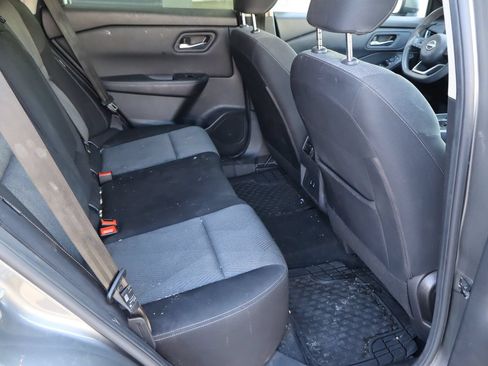 Used 2024 Nissan Rogue SV FWD image 17