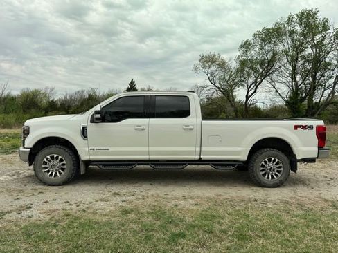 Used 2020 Ford F350 Lariat image 4