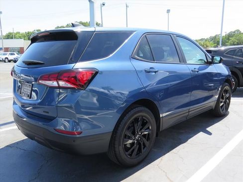 Used 2024 Chevrolet Equinox LS w/ LS Convenience Package AWD/4WD image 3