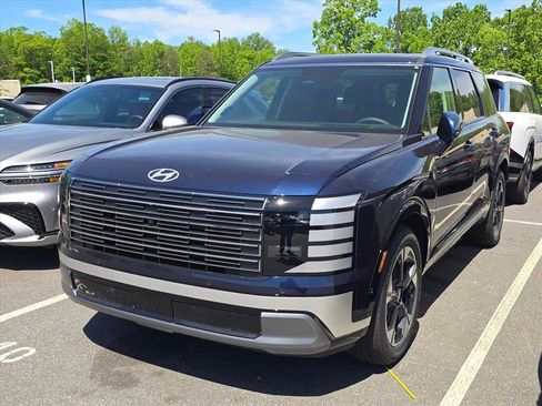New 2026 Hyundai Palisade Limited FWD image 3