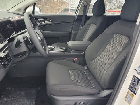 New 2026 Kia Sportage S image 6