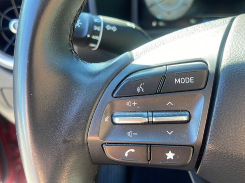 Used 2022 Hyundai Kona Limited FWD image 18