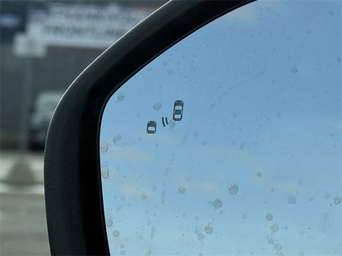 Certified 2023 Ford Explorer XLT image 24