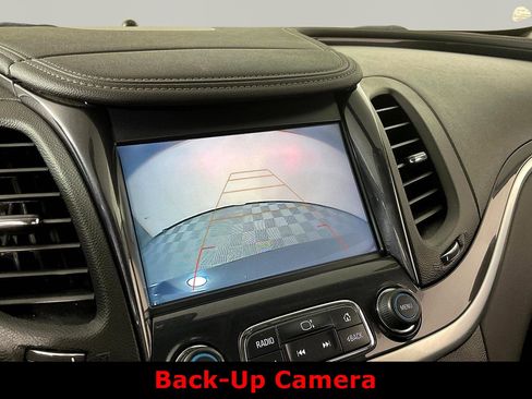 Used 2019 Chevrolet Impala LT FWD image 10