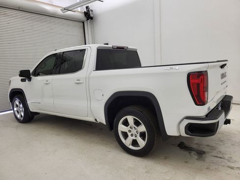 Used 2019 GMC Sierra 1500 SLE w/ SLE Value Package image 17