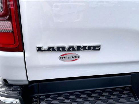 Used 2022 RAM 1500 Laramie AWD/4WD image 9