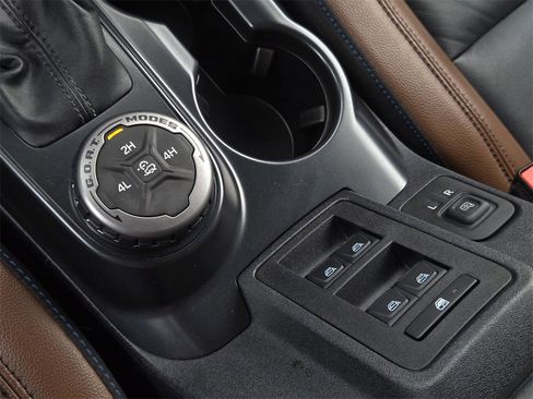 Used 2024 Ford Bronco Outer Banks image 21