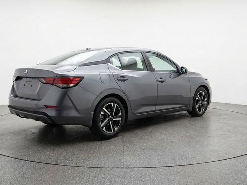 Used 2025 Nissan Sentra SV image 9