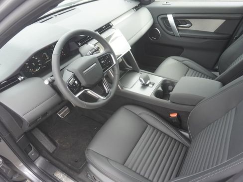 New 2026 Land Rover Discovery Sport Landmark AWD/4WD image 18