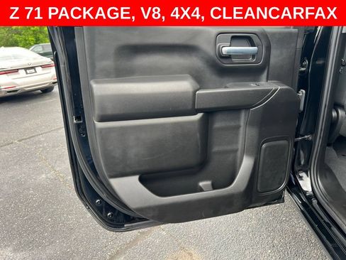 Used 2021 Chevrolet Silverado 1500 Custom Trail Boss w/ LPO, Dark Essentials Package AWD/4WD image 16