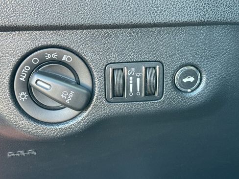 Used 2014 Dodge Charger R/T w/ Wheels & Tunes Group image 24