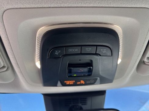 Used 2023 Toyota Corolla LE image 29