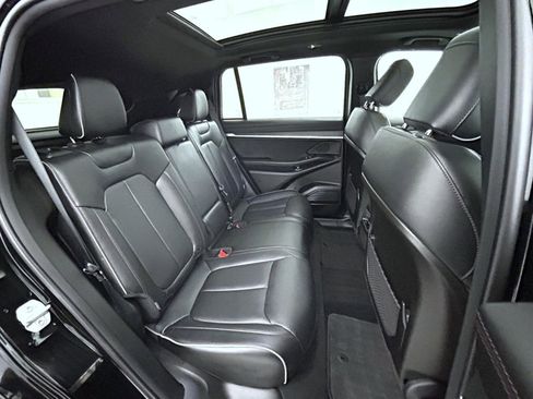 Used 2025 Jeep Wagoneer S Limited image 18