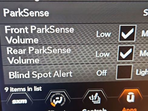 Used 2021 Jeep Renegade Latitude w/ Luxury Group I AWD/4WD image 47