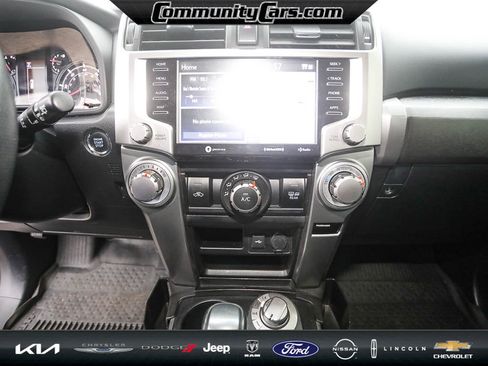 Used 2021 Toyota 4Runner SR5 Premium image 16