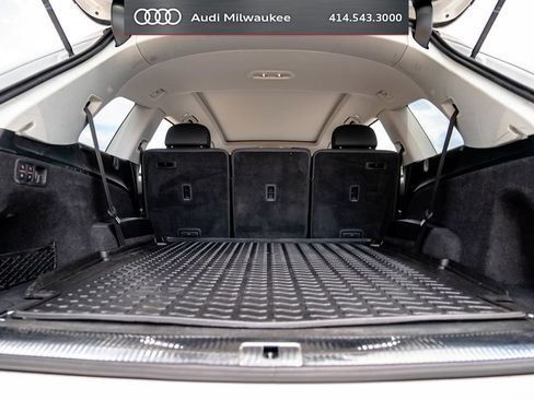 Used 2023 Audi Q7 3.0T Premium w/ Convenience Package AWD/4WD image 38