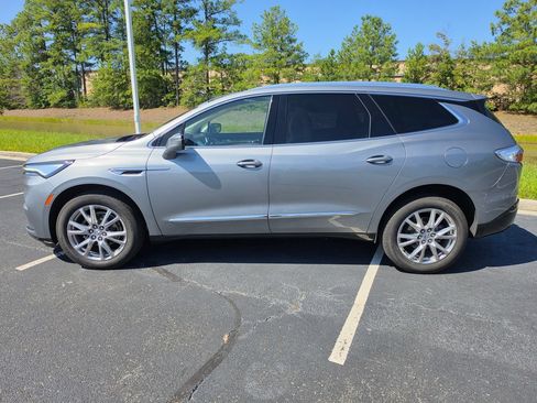 Used 2023 Buick Enclave Essence w/ Experience Buick Package FWD image 15