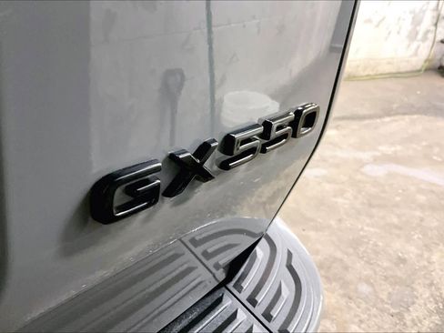 Used 2024 Lexus GX 550 w/ Accessory Package (Z1) image 10