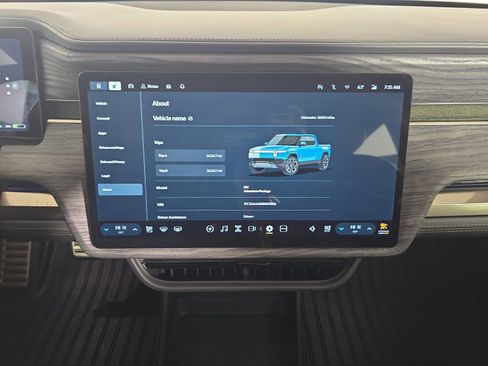 Used 2022 Rivian R1T Adventure image 27