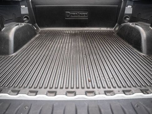 Used 2022 Chevrolet Silverado 1500 Custom AWD/4WD image 11