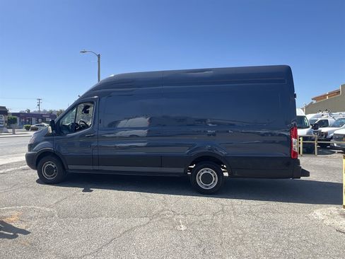 Used 2019 Ford Transit 250 148 High Roof Extended RWD image 4
