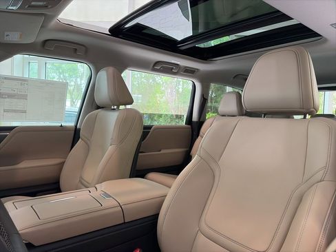 New 2026 INFINITI QX80 Pure RWD image 5
