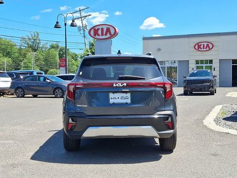 Certified 2024 Kia Seltos S FWD image 6