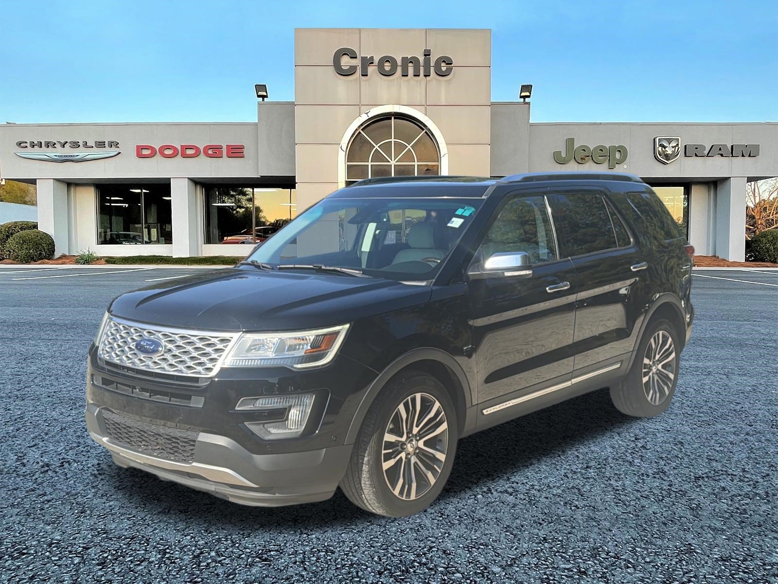 Used 2016 Ford Explorer Platinum AWD/4WD image 3