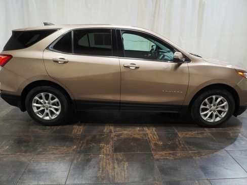 Used 2018 Chevrolet Equinox LT image 4