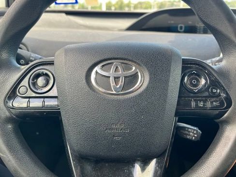 Used 2022 Toyota Prius LE FWD image 18